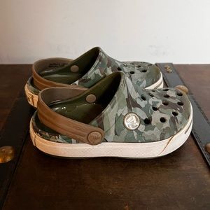 Toddler crocs
